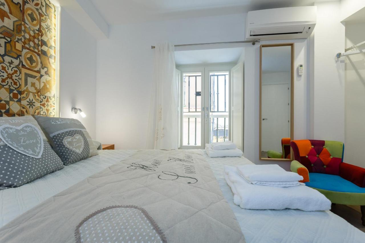 Apartamentos Loto Y Liz By Cadiz4Rentals Luaran gambar